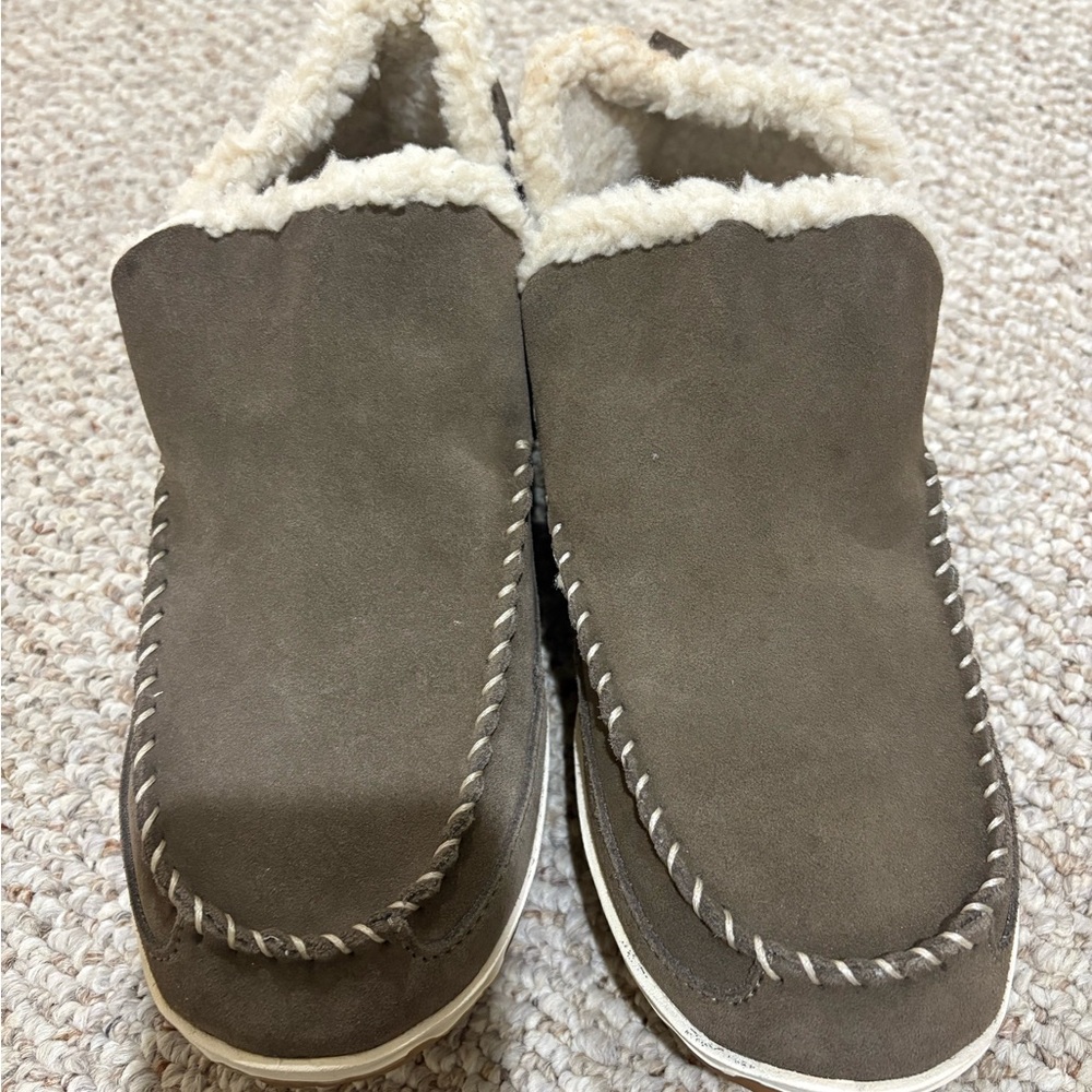 Cozy Brown Suede Slippers with Cream Lining